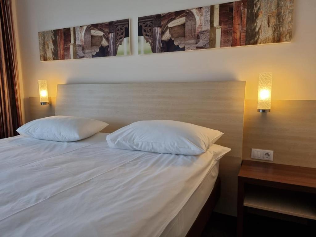 The Gerald'S Hotel Rădăuţi Dış mekan fotoğraf