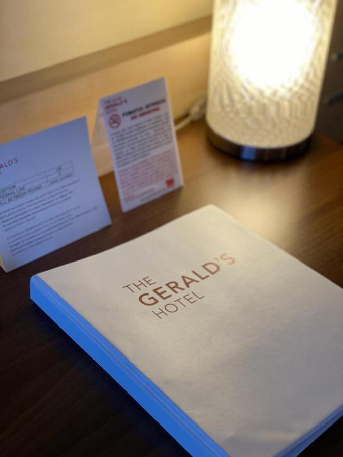 The Gerald'S Hotel Rădăuţi Dış mekan fotoğraf