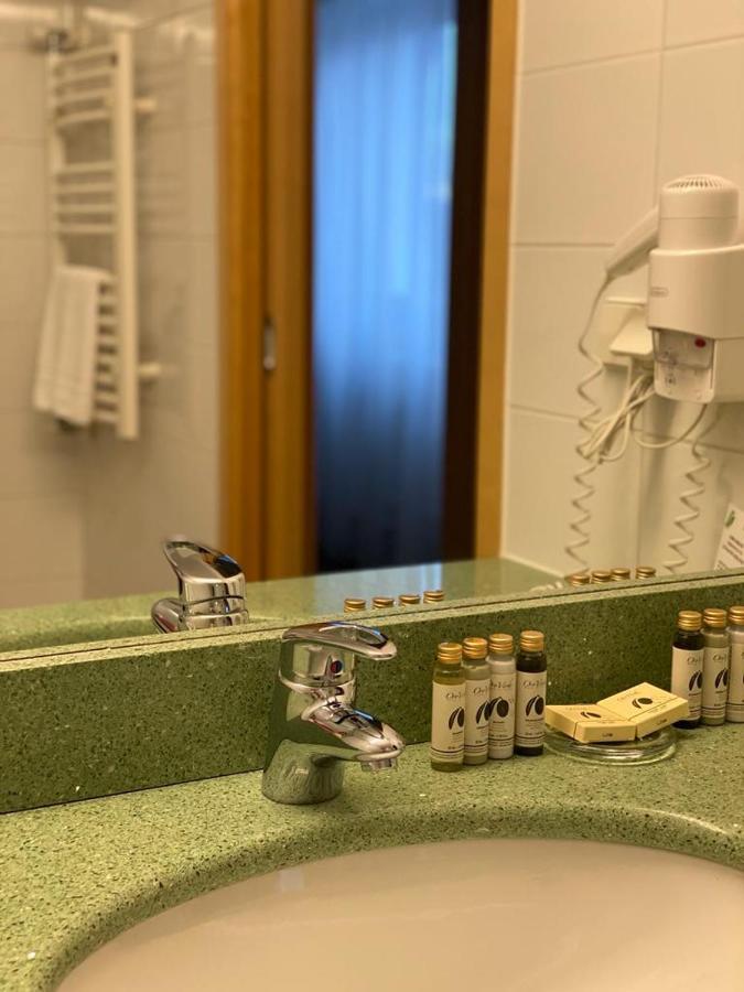The Gerald'S Hotel Rădăuţi Dış mekan fotoğraf
