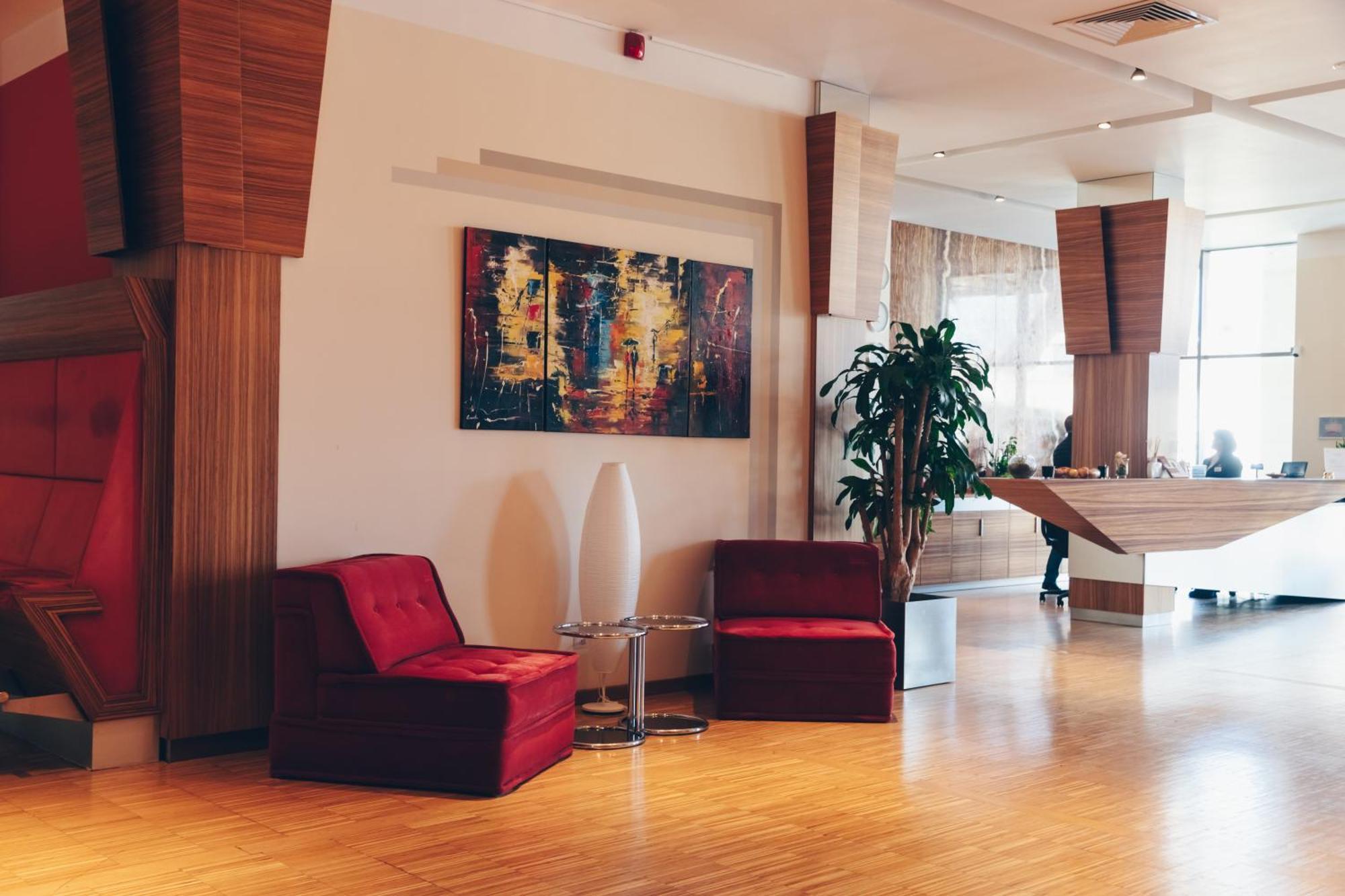 The Gerald'S Hotel Rădăuţi Dış mekan fotoğraf