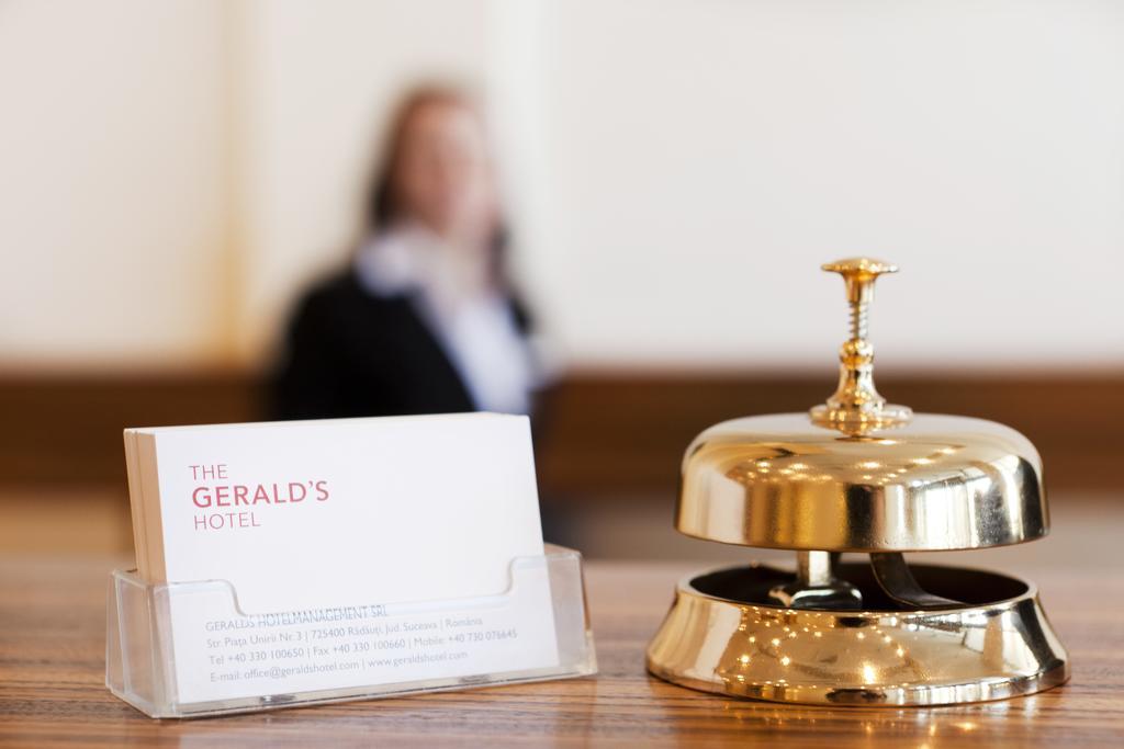 The Gerald'S Hotel Rădăuţi Dış mekan fotoğraf