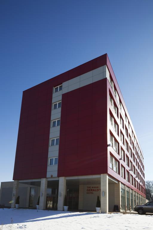 The Gerald'S Hotel Rădăuţi Dış mekan fotoğraf