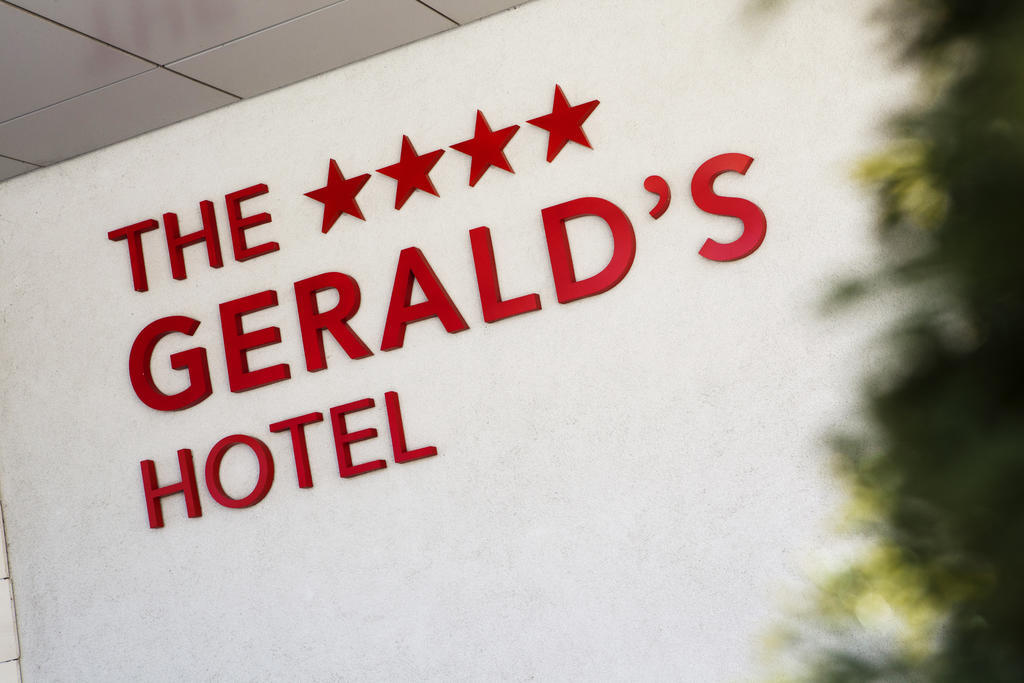 The Gerald'S Hotel Rădăuţi Dış mekan fotoğraf